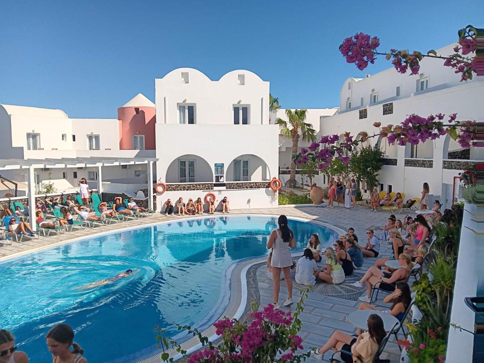 New Haroula Hotel Fira  Ngoại thất bức ảnh